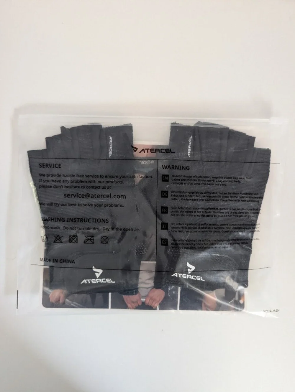 NWT Atercel Black Fingerless Workout Gloves Medium